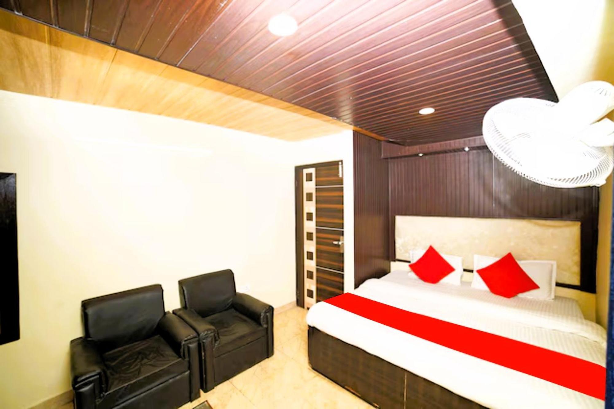 Golden Nest Near Naini - Hygiene & Spacious - Prime Location In