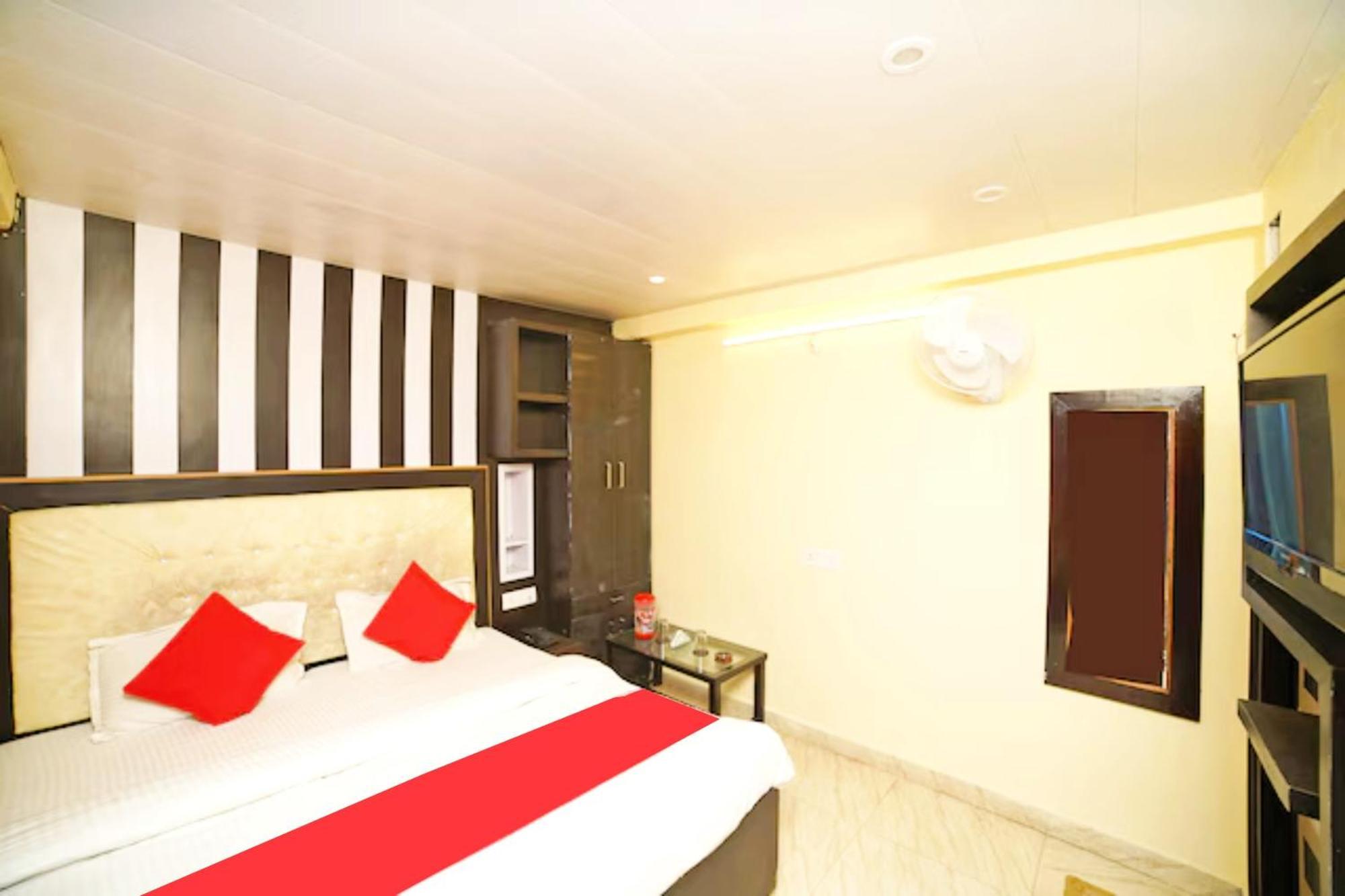 Golden Nest Near Naini - Hygiene & Spacious - Prime Location In Hotel Nainital