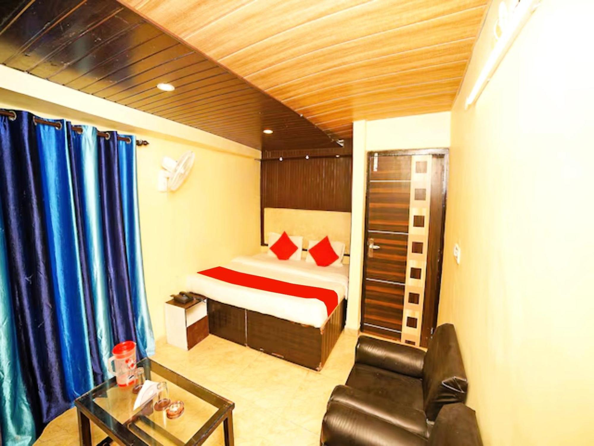 Golden Nest Near Naini - Hygiene & Spacious - Prime Location In